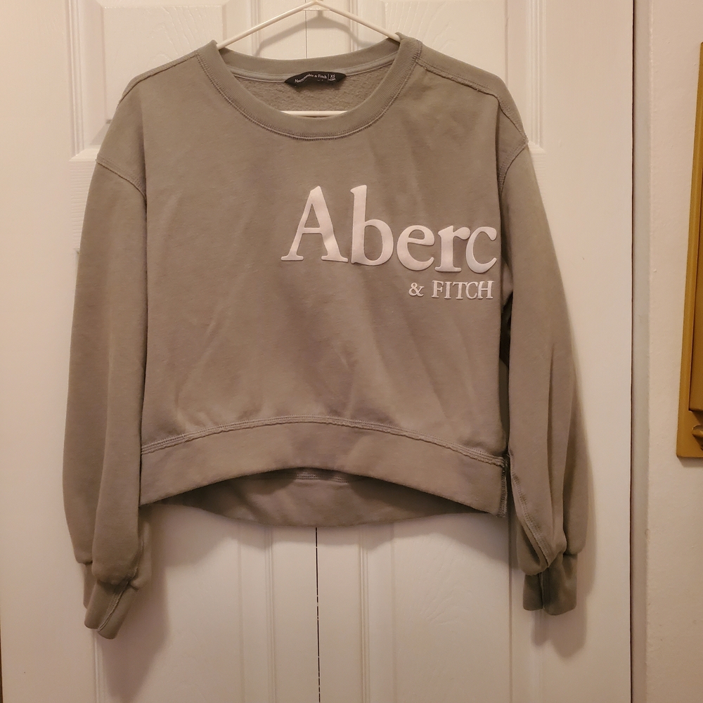 Abercrombie & Fitch Sage Gray Crop Crewneck Sweater